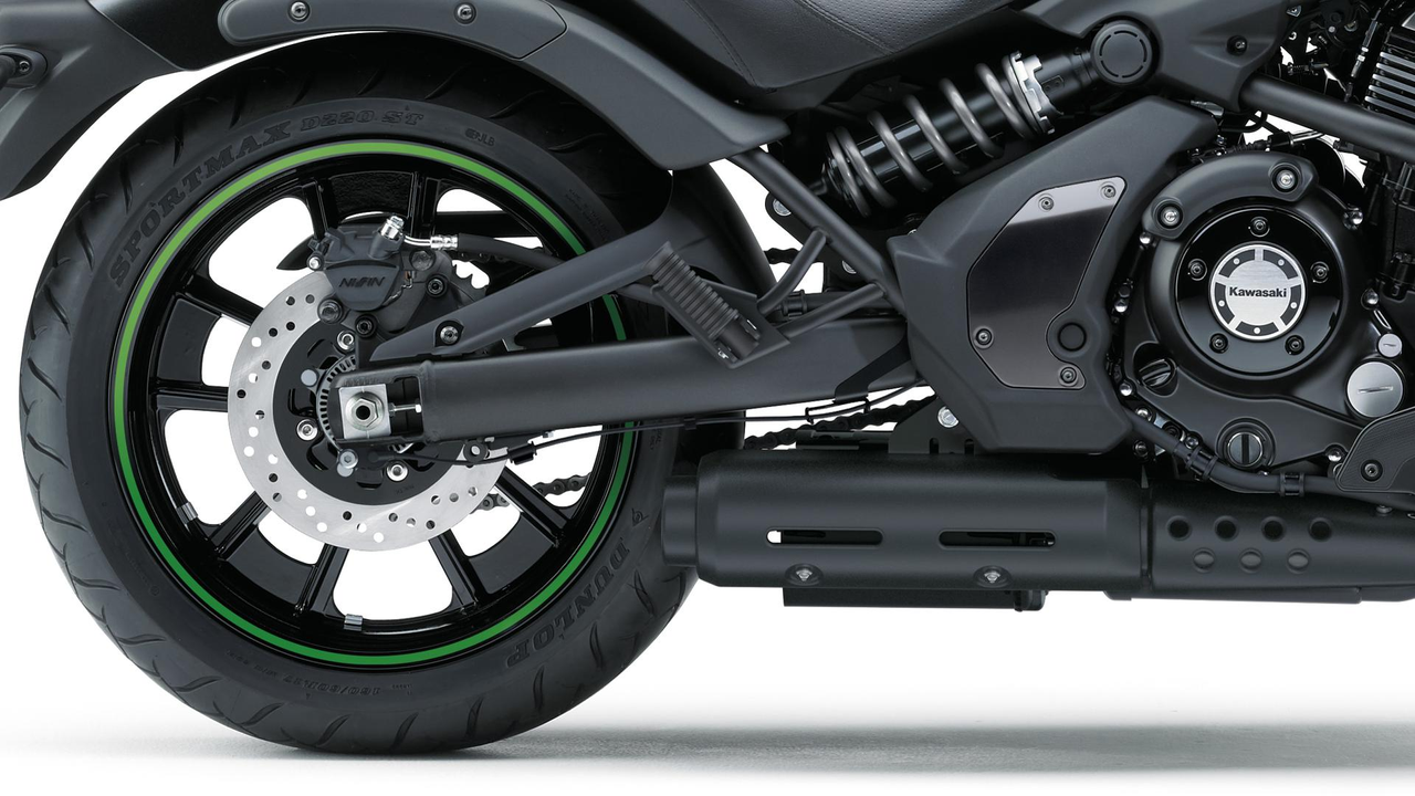 Under-engine muffler